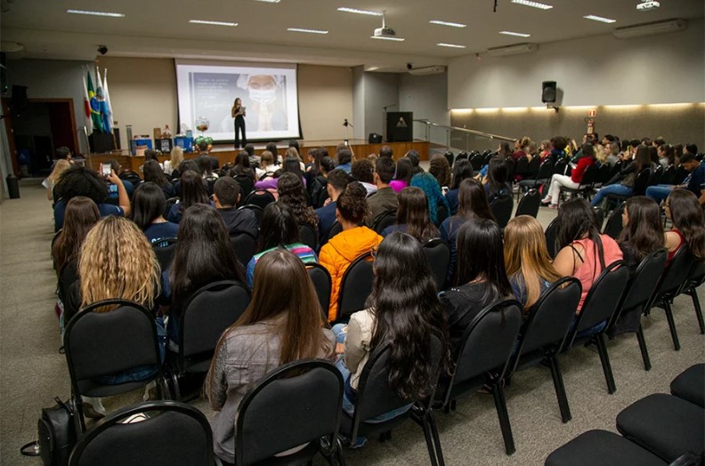 Biólogos brasileiros lideram iniciativa durante a Semana do Desenvolvimento Sustentável